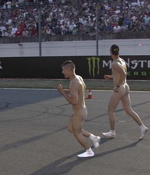 they prefer to be naked 5c6c2f5c037b9.jpg