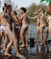 they prefer to be naked 5c6c2f63a9c2a.jpg