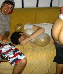 funny and naked 5c6f161897597.jpg