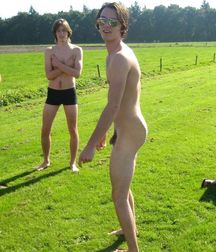 funny and naked 5c6f16234a361.jpg