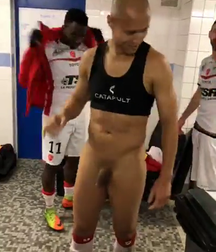 spying in the locker room 5c766b6301ef8.png