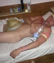 wake me up in 1 hour 5c781931c7f48.jpg