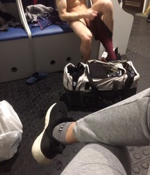 spying in the locker room 5c8171dd9519f.jpg