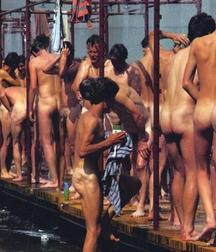 spying in the locker room 5c8171e04a03d.jpg