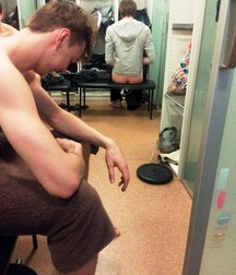 spying in the locker room 5c8171e864e5c.jpg