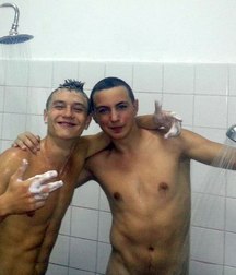 spying in the locker room 5c8171ea2cc47.jpg