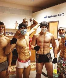 young straight friends 5c84e988232ff.jpg