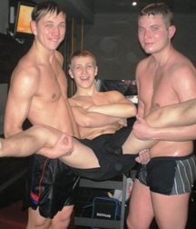 young straight friends 5c84e9b361bfe.jpg