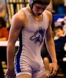 wrestlers 5c8c01e3c3330.jpg
