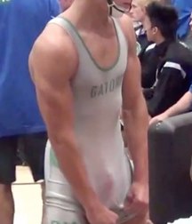 wrestlers 5c8c01ebcbf2d.jpg