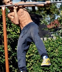 young and strong straight boys 5c8e78b6ee1cb.jpg