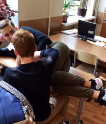 fall in love at school 5c8f0d37818d6.jpg