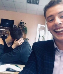 fall in love at school 5c8f0d3c8f016.jpg