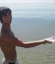 straight guys on the beach 5c8fa58b8ba14.jpg