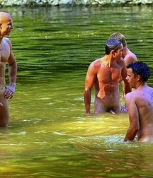 summer with friends 5c9115c300674.jpg