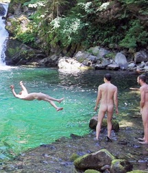 summer with friends 5c9115f1c0c69.jpg