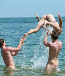 summer with friends 5c91161233377.jpg