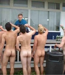 get drunk with friends 5c9246d41dacd.jpg