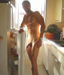 I'm naked and hungry 5c94fc320584c.jpg
