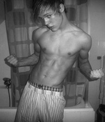 beautiful in black and white 5c969c295e9b2.jpg