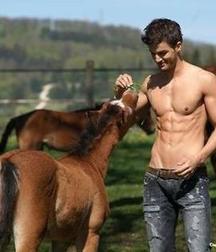 boys and horses 5c969d285940b.jpg