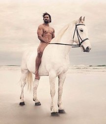 boys and horses 5c969d32ca498.jpg
