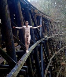 naked outdoors 5c990008daa2d.jpg