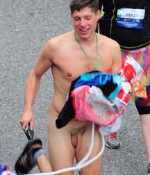 nudism in the city 5c9900c360c69.jpg
