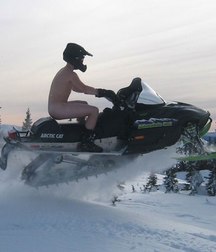 sport is naked 5c9900fbdde90.jpg