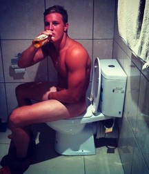 opss, caught in the bathroom 5c9d065fd0df5.jpg