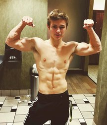 the biceps of the boys 5c9d06b68357c.jpg