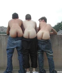straight guys show their asses 5c9f15f621385.jpg