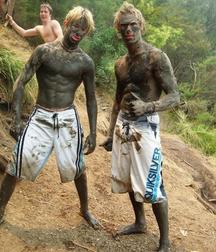 play with mud 5ca241be09442.jpg