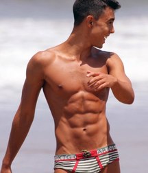 straight guys on the beach 5ca432b1e7bb8.jpg