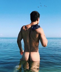 wet asses 5ca5016d1f620.jpg