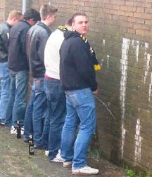 straight guys piss with friends 5cac8e347db35.jpg