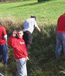 straight guys piss with friends 5cac8e5279543.jpg