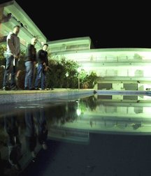 straight guys piss with friends 5cac8e5739432.jpg