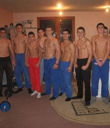 young straight athletic boys 5cae3e8314294.jpg
