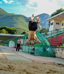 young straight athletic boys 5cae3e8f4a0e7.jpg