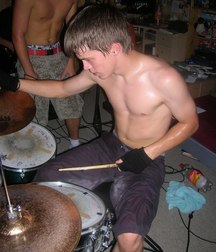young straight athletic boys 5cae3eb89ca33.jpg