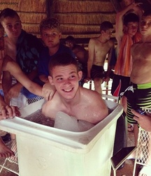young straight athletic boys 5cae3ee26b1cb.jpg