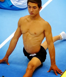 artistic gymnastics: strength and beauty 5cb180ae9501b.jpg