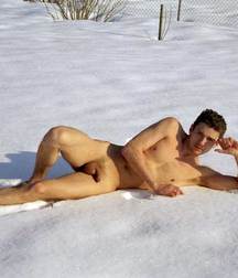 the white snow 5cb4bbe2cf475.jpg