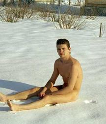 the white snow 5cb4bbefaa93b.jpg