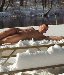 the white snow 5cb4bbfc0a236.jpg