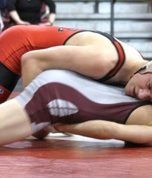 fight and wrestlers 5cbc30cf1bb34.jpg