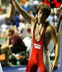 fight and wrestlers 5cbc30e0e323f.jpg