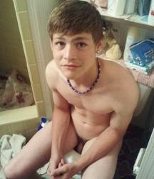 sitting on the toilet bowl 5cbc315eefdb7.jpg
