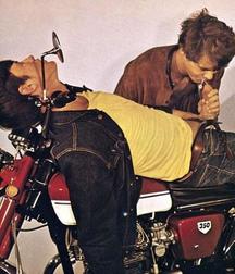 the roaring 70s 5cbd54b98e81b.jpg